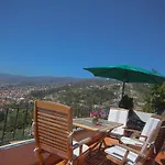 Apartamento Charmoso No Funchal, Com Grande Jardim E Vista Esplendida
