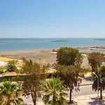 Privilege Sea View Apartment Pochet With Rooftop Pool, Village Marina - Olhao