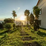 Secluded Sunset Villa On Cliff & 180 Degree Ocean Views