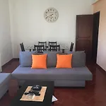 Spacious Central 2 Bedroom Apartment