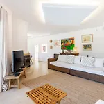 Whome Luxury Private Family Villa W/ S-Pool Ac & Parking