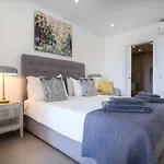 Waterside 3 Bedroom Sea View
