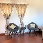 Apartamento vista mar e pôr do Sol (1,6km Praia)