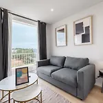 Ocean Apartment By Olala Homes