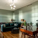 1905 Zino\'S Palace