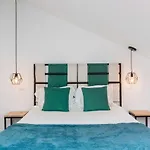 Stunning And Spacious Lofts Just By Graca And Alfama