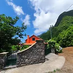 Mountain-Ocean-View Madeira