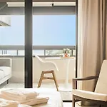 Studio In Cascais -Sea View -Pool