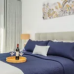 Blue Paradise Apartment