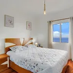 Santa Cruz Apartment With Sea View By Hr Madeira