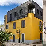 Fort Bay Suite Apartments