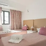 Chantal Apartment - Near The Beach - Quarteira