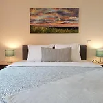 Sunrise Apartment
