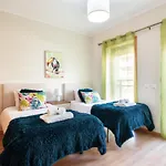 Privilege Apartment Ciboulette With Rooftop Pool, Village Marina - Olhao