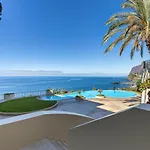 Ocean View And Infinity Pool Apartment