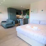Olilou - Silhueta Citadina