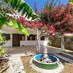 Roulito\'S Guest House