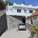 Fifty\'S House