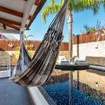 Host Wise - Luxurious House With Private Salt Pool
