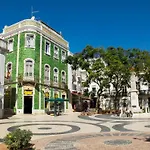 2 bedroom Sea View apartment, private parking