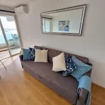 Casa Dos Cotas - Amazing Seaside Apartment With Balcony