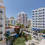 T2 Rosa Dos Ventos, A/C & Terrace - Casas & Papeis