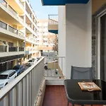 Jaune - 50 Meters To The Beach - Quarteira