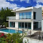 Villa Madeira By Lovelystay