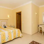 Four Bedroom Villa With Private Pool Oasis Parque At09