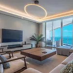 The Stylish Apt. Of Madeira Palace Cc