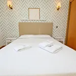 B19 - Marina Bay Apartment