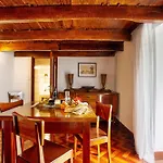 Mother\'S House