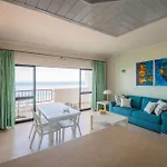 Beachfront 1 Bdr Apartment With Pool By Lovelystay
