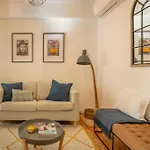 Superb Apartments Overlooking Graça in Lisbon