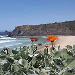 Vicentina Hotel