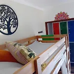 Paz & Amor Guest House - Peace & Love