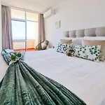 Apartment Rocha Varandas Sunny