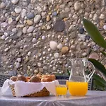 Urban Beach - Casa Amarela