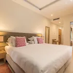 Caneiros Luxury House & Suites