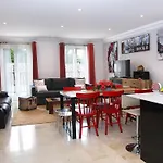 Henri\'S Apartments - Pateo De Santo Antonio