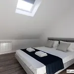 Dona Emilia Guest House & Studio Apartment Building