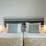 Sea front apartment - Princesa D. Amélia