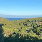 Amazigh Guincho Hostel & Suites