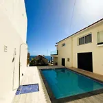 Pearls Beach Villa
