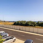 Whome Study & Surf Carcavelos 1-Bed By Beach & Nova Sbe