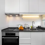 Whome Study & Surf Carcavelos 1-Bed By Beach & Nova Sbe