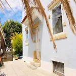 Aloha Beach House H