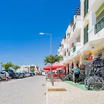 Traditional Seaside Tavira Apartment