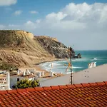 A06 - Seaview 1 Bed Apartment