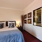 Carcavelos Beach Hotel